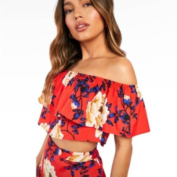 NWT Women’s Floral Ruffle Red Top and Mini Skirt Set Sz 6 - Picture 7 of 7